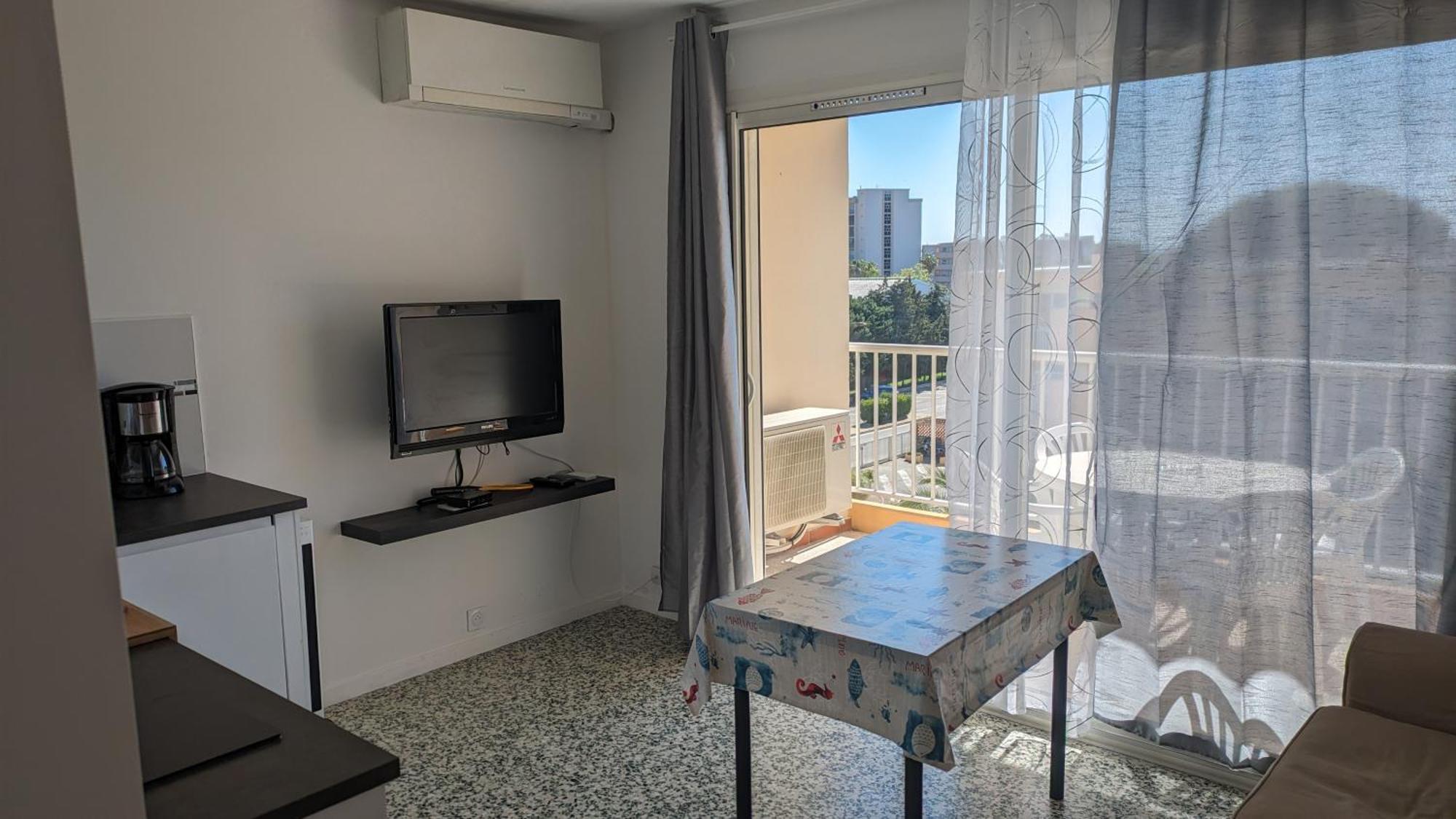 Studio Avec Coin Nuit, 100 M De La Mer Le Lavandou Exteriör bild